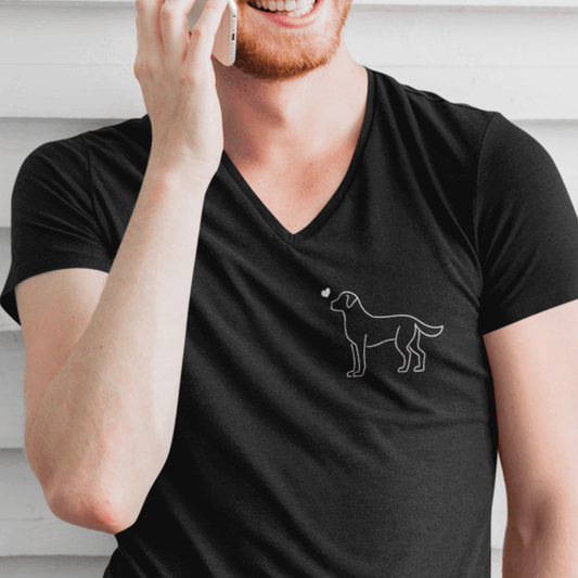 Labrador mit Herz - V-Shirt für Herren