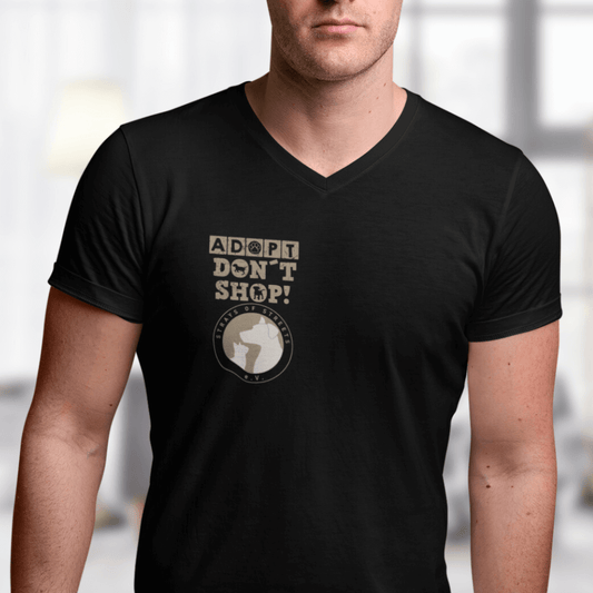 Adoption Matters - V-Shirt für Herren | Strays of Streets | Brustmotiv