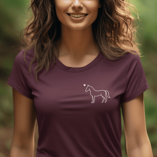 Eleganz mit Herz - T-Shirt für Damen | Brustmotiv