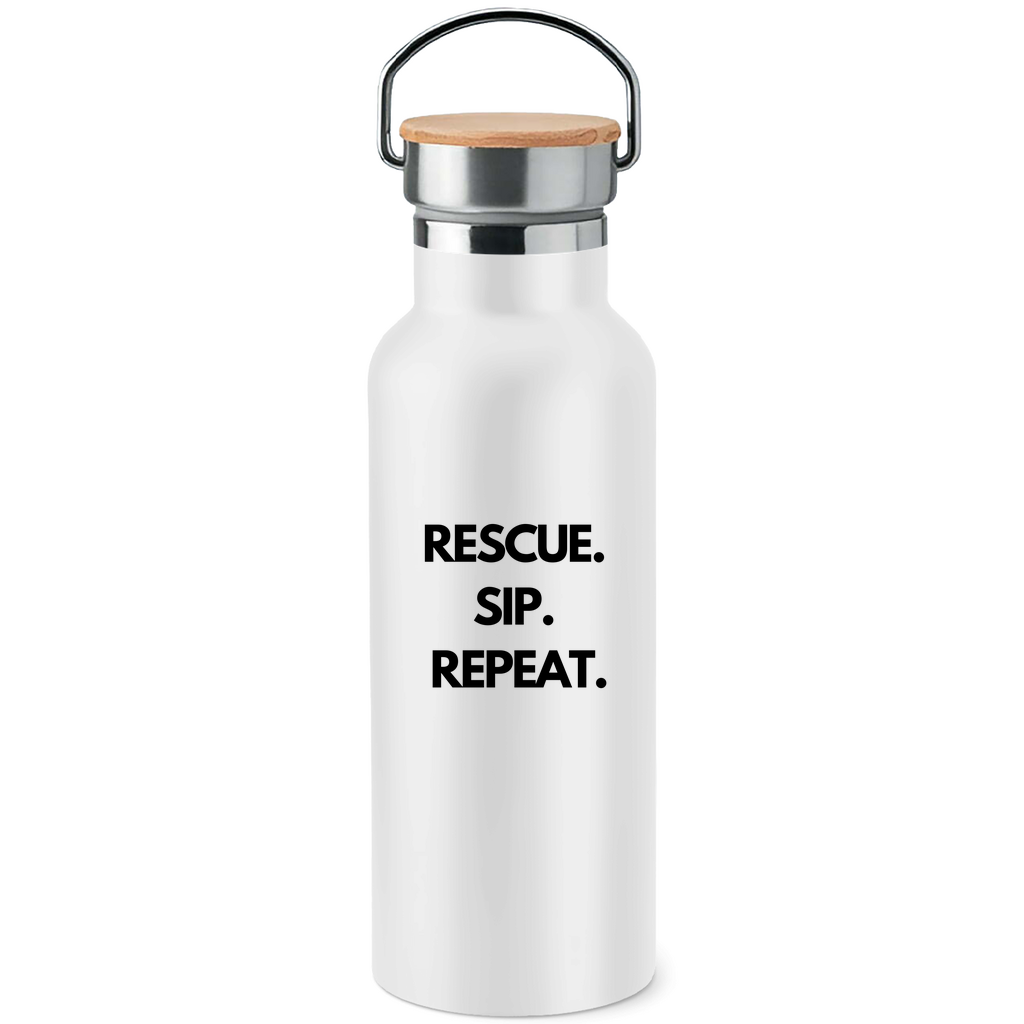Caramelli Rescue Vorne - Edelstahl-Trinkflasche mit Bambusdeckel