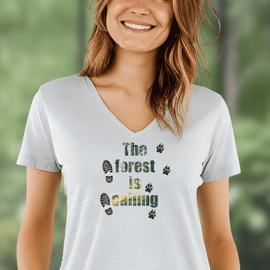 The Forest Is Calling - V-Shirt für Damen