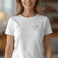 Paw & Flower Vibes - T-Shirt für Damen | Brustmotiv