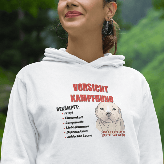 Kuscheliger Hoodie mit "Vorsicht Kampfhund"-Design, weiches Material, lustige Hundegrafik, bequem und stylisch, ideal für Hundeliebhaber und kalte Tage.